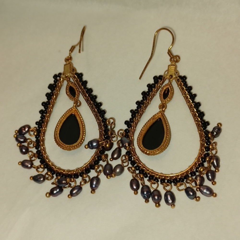 Freshwater pearl dangles. - Picture 5 of 9